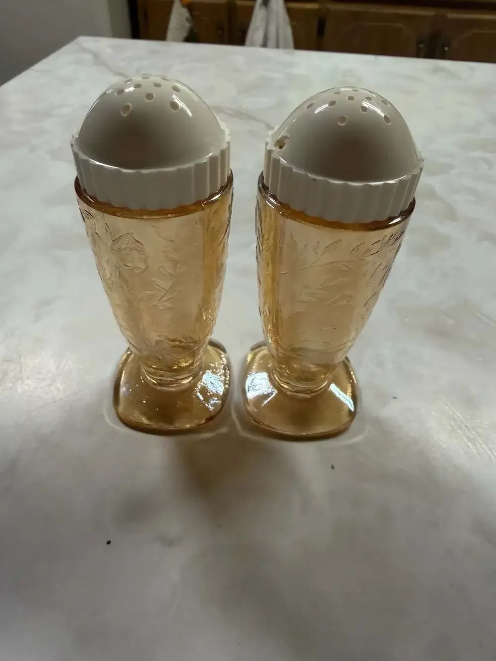 Vintage Jeannette Glass Floragold Louisa Pattern Salt & Pepper Shakers